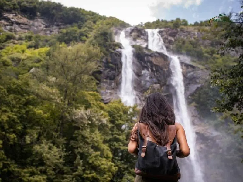  Solo Travel 